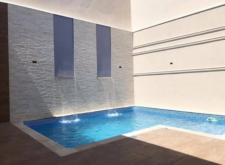 فيلا Casa Com Piscina Aquecida E Wi-Fi ايتابتشننجا المظهر الخارجي الصورة